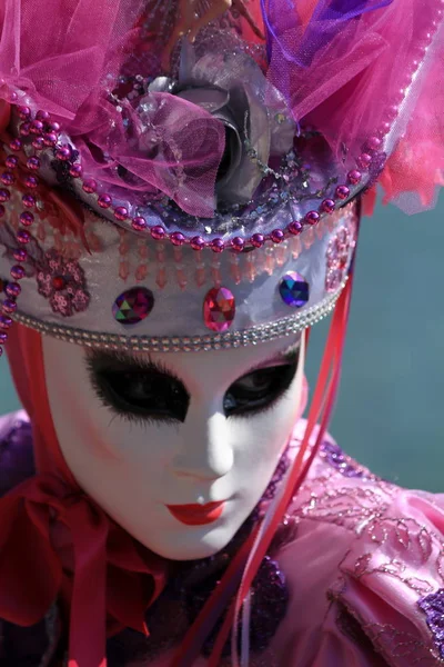 Máscara muito bonita e maquiagem de carnaval em Annecy — Fotografia de Stock