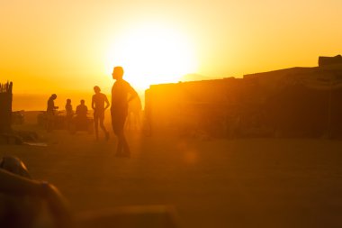 Günbatımı çölde (Sharm el-Sheikh)