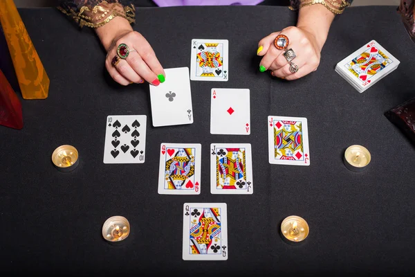 Sorceress telling fortunes — Stock Photo, Image