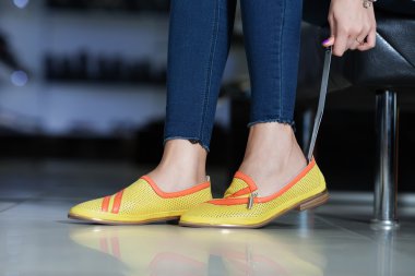 kadın uygun zarif daireler