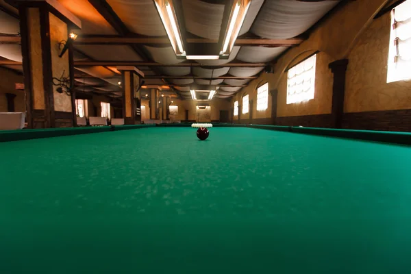 Table de billard avec boules — Photo