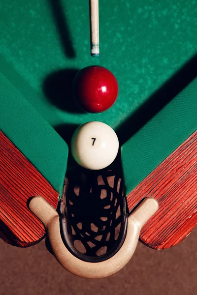 Billiard balls on green table — Stock Photo, Image