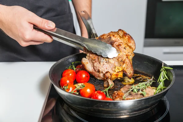 Gemüse in der Pfanne — Stockfoto