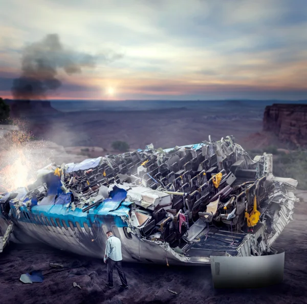 Man after wreckage — Stock Photo, Image