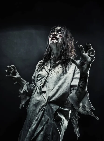 Korku zombi kadın portresi — Stok fotoğraf