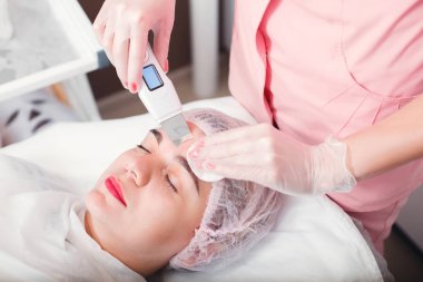 Ultrasonik scraber doktorla