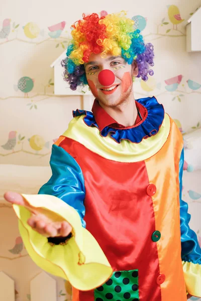 Clown offering friendship — Stock Photo, Image
