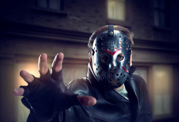 Чертов убийца в хоккейной маске
