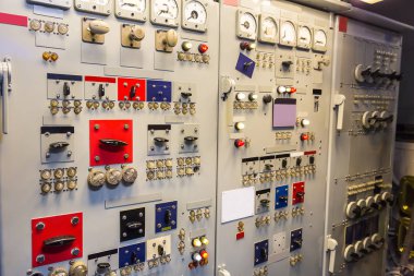 Askeri gemi elektrik ölçer