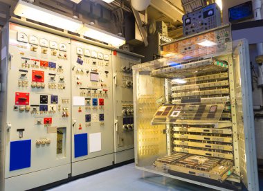 Askeri gemi elektrik ölçer