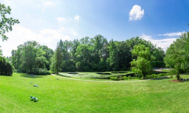 Yaz Park boş sandalyeler.