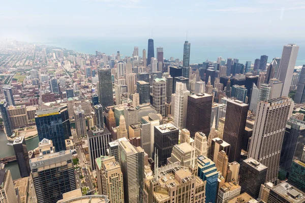 Ουρανοξύστες στο Σικάγο στο κέντρο της πόλης — Φωτογραφία Αρχείου