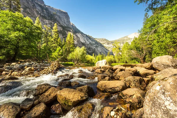 Park Narodowy Yosemite w USA — Zdjęcie stockowe