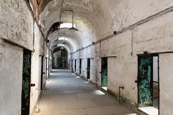 Staré vězení interiér — Stock fotografie
