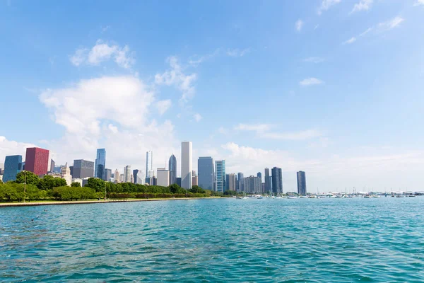 Cityscape of Chicago and lake Michigan — Stock Photo, Image