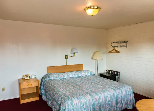 Roadside motel room interior — Stock Photo, Image