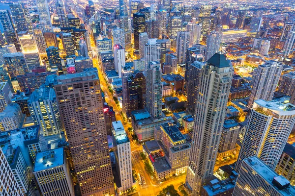 Downtown Chicago içinde gökdelenler — Stok fotoğraf