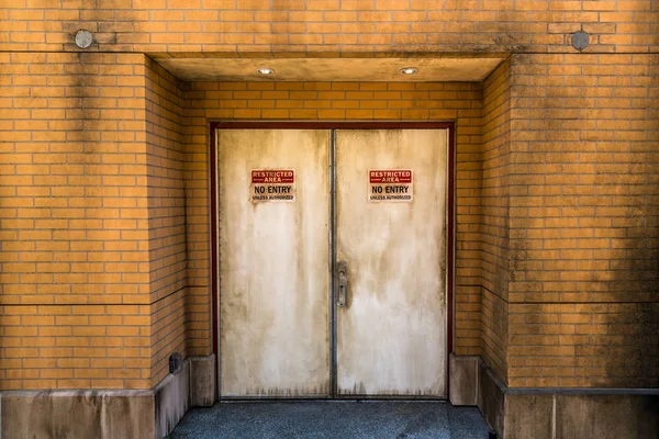 No Entry sign on door — Stock Photo, Image