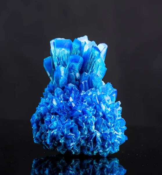 Blue salt crystal — Stock Photo, Image