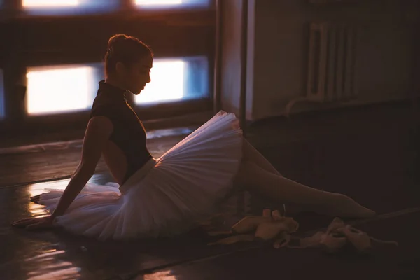 Elegantní a krásná baletka — Stock fotografie