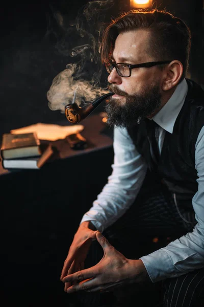 Thoughtful bearded writer — Stock Photo, Image