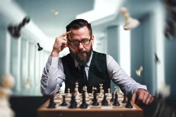 Pensive chess player — Stock Photo, Image