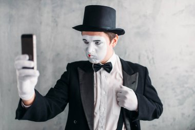 Pandomim tiyatro oyuncusu 