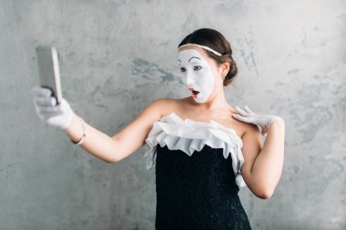 Pandomim tiyatro oyuncu