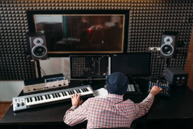 Müzik Studio Ses yapımcısı