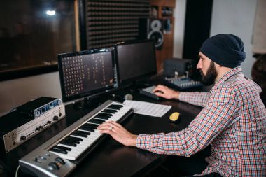 Müzik Studio Ses yapımcısı