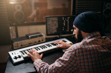 Müzik Studio Ses yapımcısı