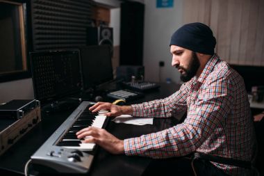 Müzik Studio Ses yapımcısı