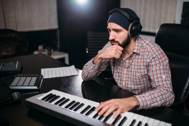 Müzik Studio Ses yapımcısı