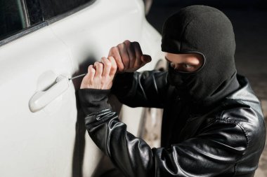  Araba hırsızı Anahtarcı araç
