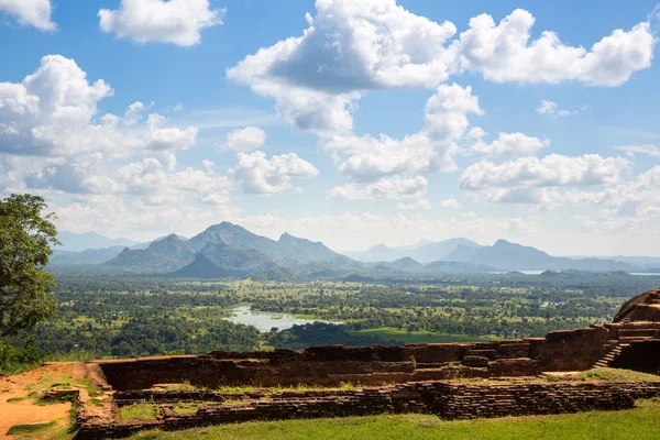 Sigiriya Budist tapınağı — Stok fotoğraf