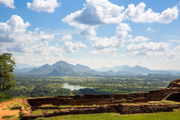 buddhist temple in Sigiriya