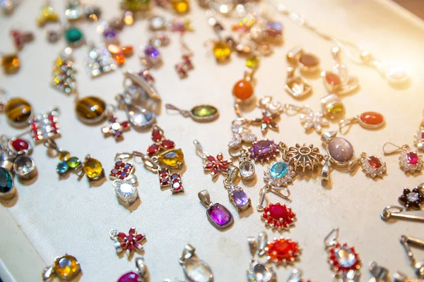 Biżuteria gemstone różnych — Zdjęcie stockowe