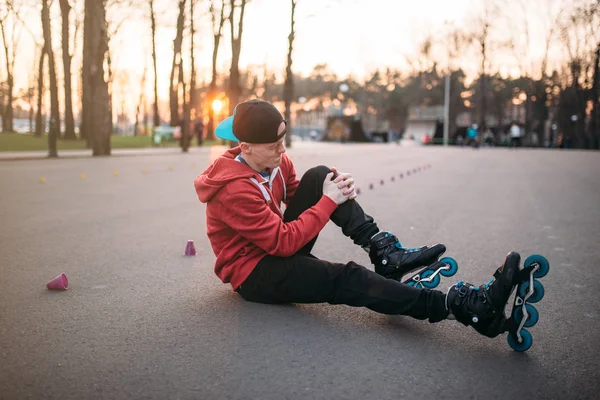 Patineur à roulettes masculin — Photo