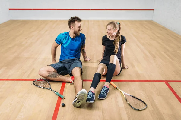 Un par de jugadores de squash — Foto de Stock