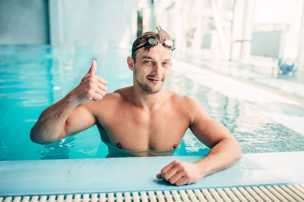 Férfi sportos úszó — Stock Fotó