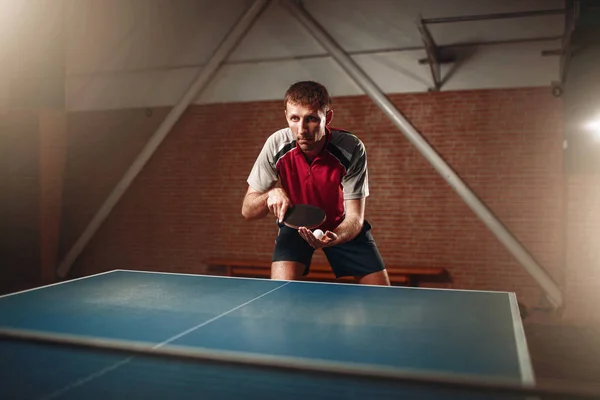 Jugador masculino de tenis de mesa —  Fotos de Stock