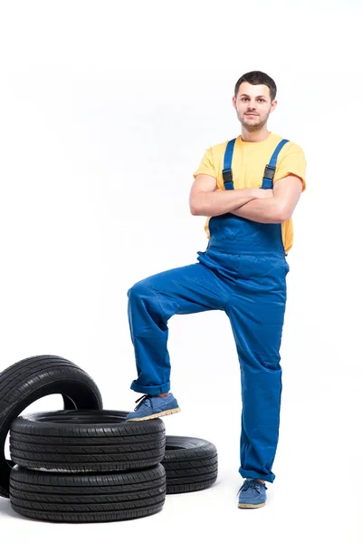 Mavi üniformalı tamirci — Stok fotoğraf