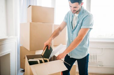 Yeni dairende açma adam