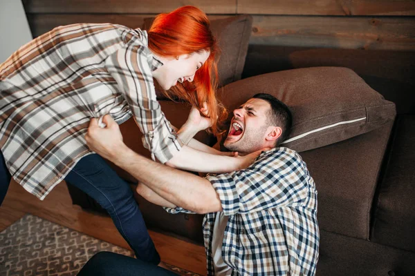 男と女の喧嘩 — ストック写真