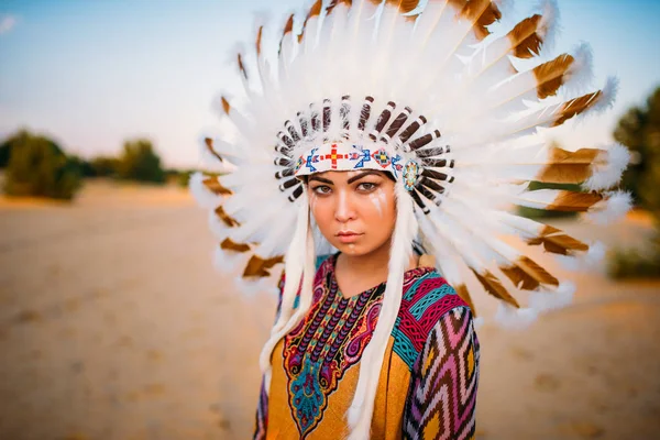 American Indian woman — Stock Photo, Image