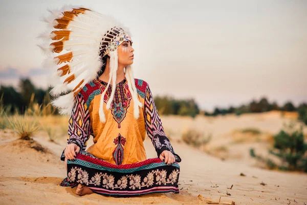 Tribal woman hi-res stock photography and images - Alamy