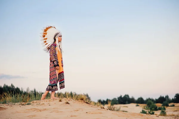 American Indian woman — Stock Photo, Image