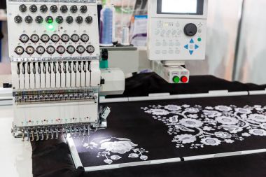dikiş makinesi nakış yapma