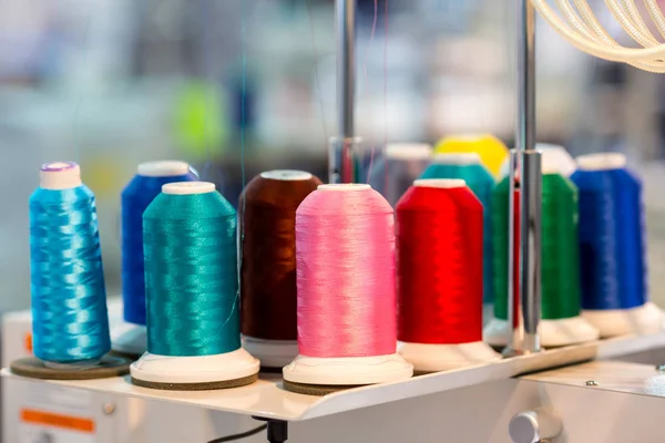 Spools of new color threads — Stock Photo, Image