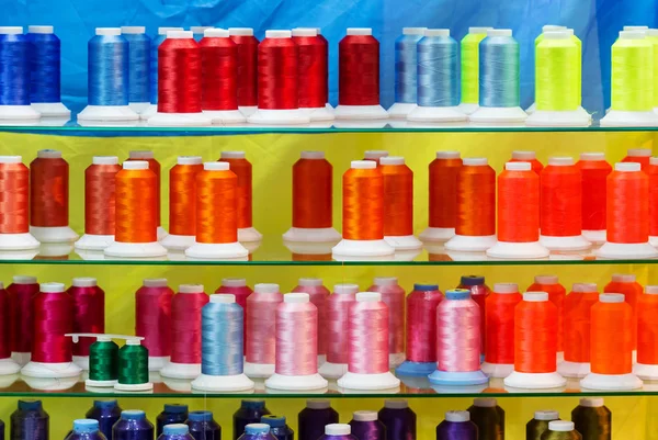 Spools of new color threads — Stock Photo, Image